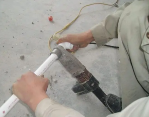 漏水维修电话